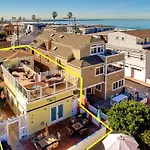 Roxy Beach House 2